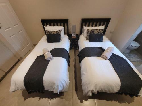The Oak Roots Guest Home