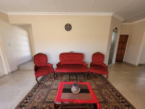 The Oak Roots Guest Home