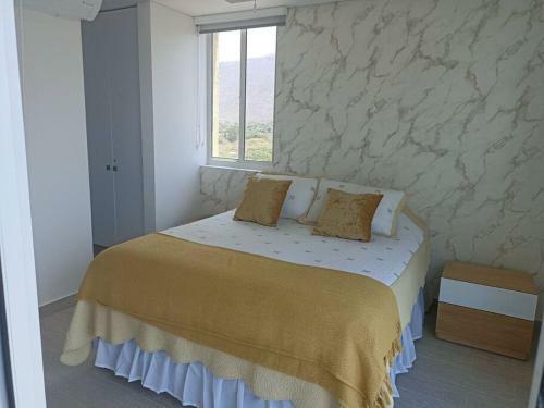 Beautiful Apartment Overlooking The Beach