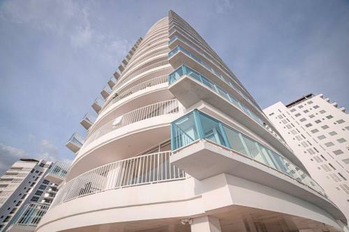 Modern Apartment With Spectacular Sea View.