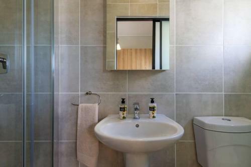 Apartamento Alimama Spaces: Nonku's Greenlee Studio