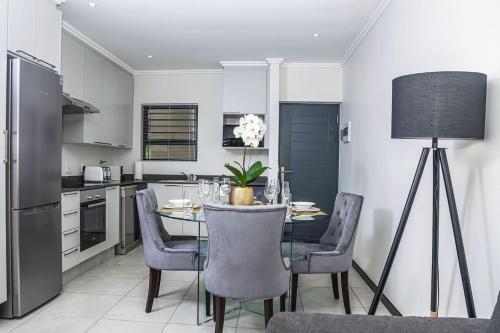 Residence 84 - Two Bedroom Apartment 84