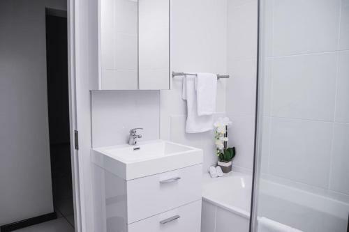 Residence 83 Two-bed Apartment In Fourways