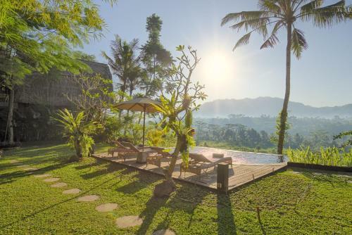 Romantic Barn With Mt. Agung Views