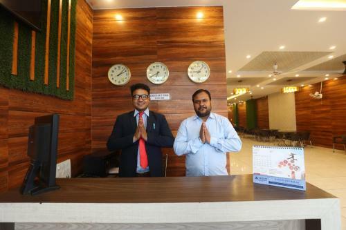 Hotel Siya Ram By Dp Hotels