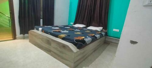 Oyo 90602 Hotel Satyam Tower