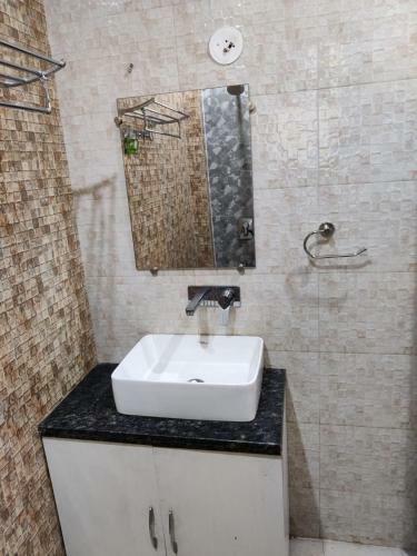 Hostal 6bhk Entire Villa For Function And Marriage