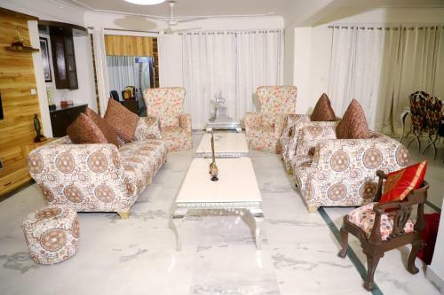 Fortune Home Service Apartment