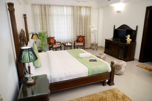 Fortune Home Service Apartment
