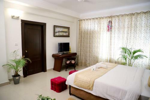 Fortune Home Service Apartment
