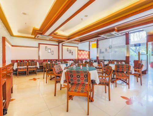 Hotel Cherrystay Amrit Residency