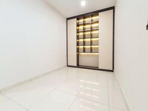 3 Bedroom/2 Bathroom Service Apartment With Pool