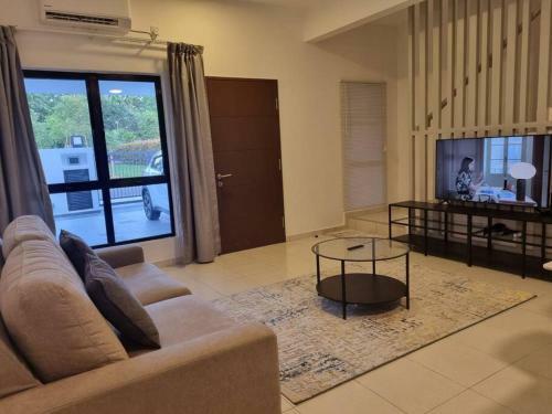 Modern 4br Double Storey @ Setia Alam