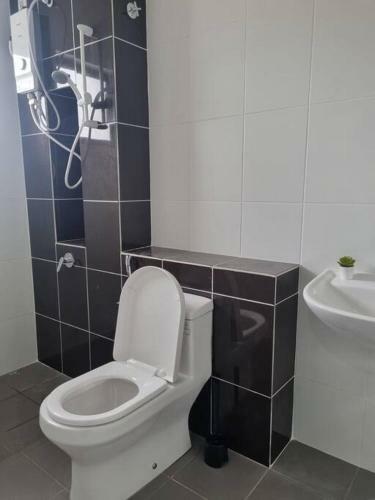 Modern 4br Double Storey @ Setia Alam