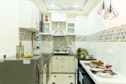 Luxury And Elegance With Three-bedroom Apartment In Central Jaipur