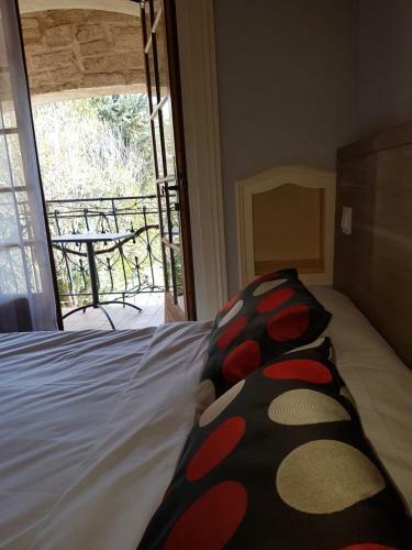 Hotel Logis Auberge De La Tour