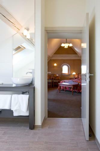 Hotel Logis H�tel Restaurant La Charrue