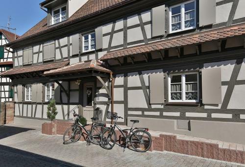 Hotel Logis H�tel Restaurant La Charrue