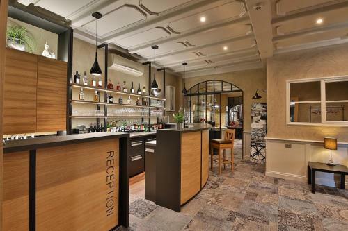 Hotel Logis H�tel Restaurant La Charrue