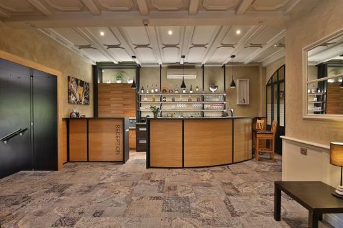 Hotel Logis H�tel Restaurant La Charrue