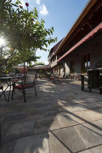 Hotel Logis H�tel Restaurant La Charrue