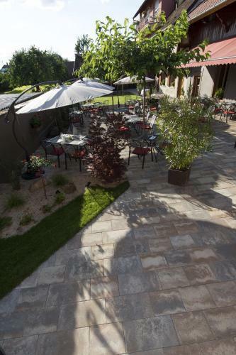 Hotel Logis H�tel Restaurant La Charrue