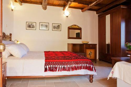 Hostal Rodanthi Guesthouse