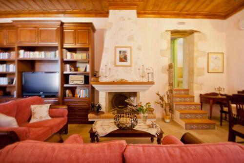 Hostal Rodanthi Guesthouse