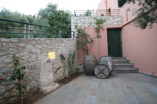 Hostal Agathes Traditional Houses