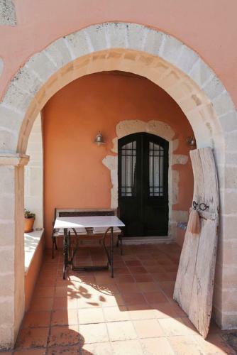 Hostal Agathes Traditional Houses