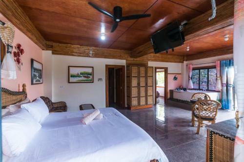 Shenanigans Glamping Resort