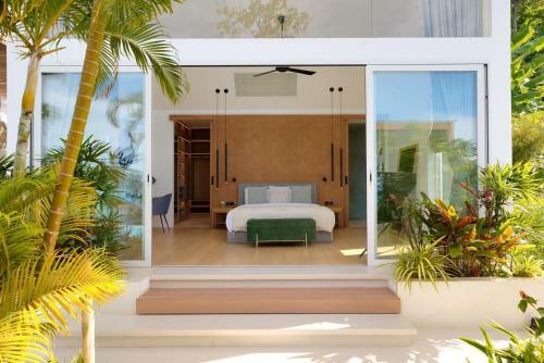 Villa Venice / Pacific Palissade