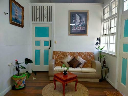 Bed & Breakfast Cheery Tree Lane Bnb