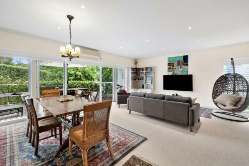 Luxury Lorne