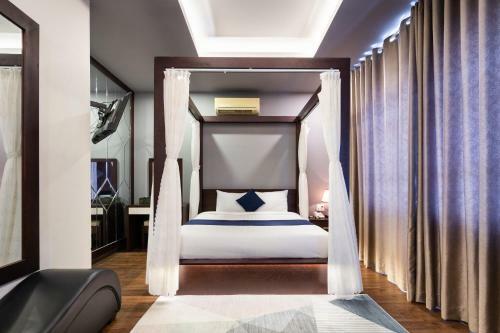 Joi Central Hotel