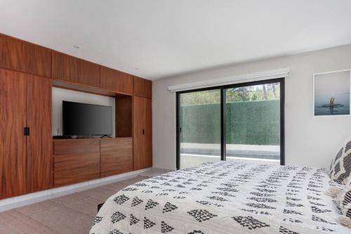 Modern 3bd/3ba Home With Pool And Rooftop