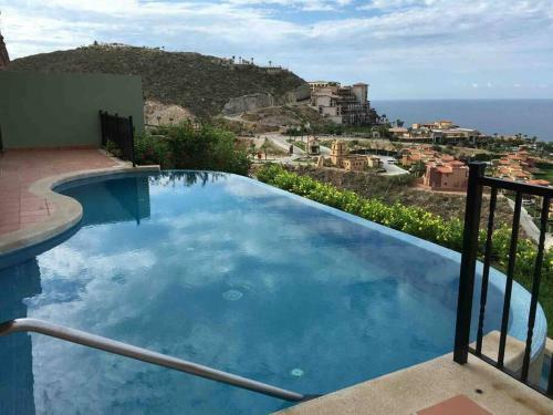 Montecristo Estates: Luxury Villa + Private Pool & Hot Tub