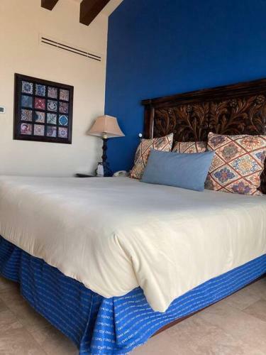 Montecristo Estates: Luxury Villa + Private Pool & Hot Tub