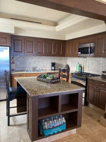 Montecristo Estates: Luxury Villa + Private Pool & Hot Tub