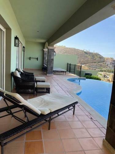 Montecristo Estates: Luxury Villa + Private Pool & Hot Tub