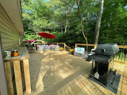 Cheerful 4-bedroom Cottage In Nature Setting