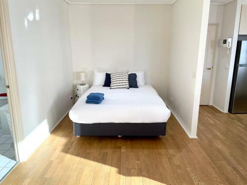 Readyset Apartments At Dockside