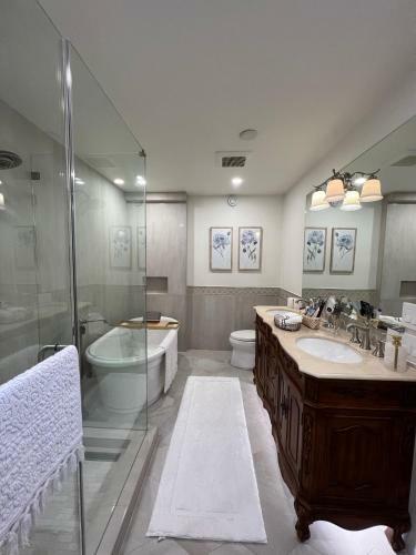 High End House In Heart Of Kitsilano