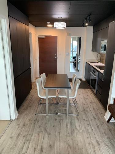 Apartamento Aj?s Downtwon Toronto Suite+parking