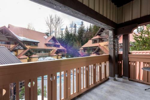 3br Sunpath - Spacious Village Townhome