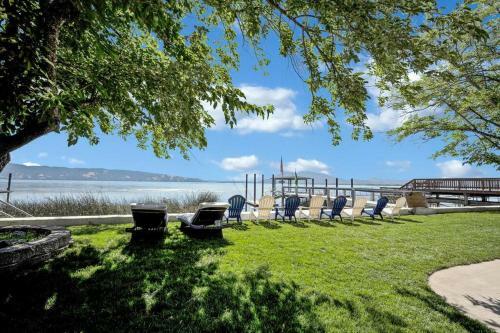 Lakeshore Paradise