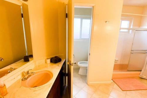 Private Hilltop Villa W/pool, Office & Fiber Wifi