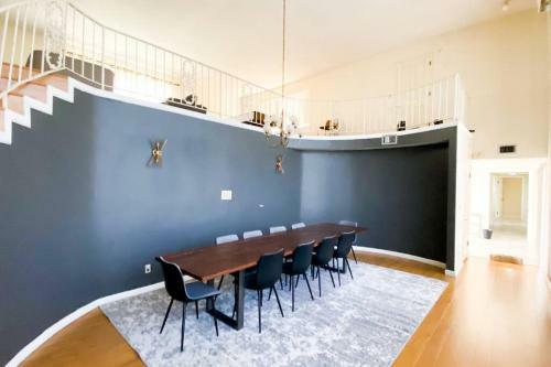 Private Hilltop Villa W/pool, Office & Fiber Wifi