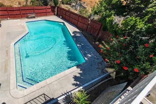 Private Hilltop Villa W/pool, Office & Fiber Wifi
