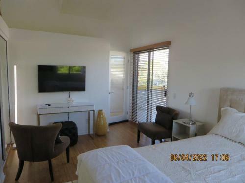 Cool Pad 2 Electric Car Garage Beach Central 8 Ok